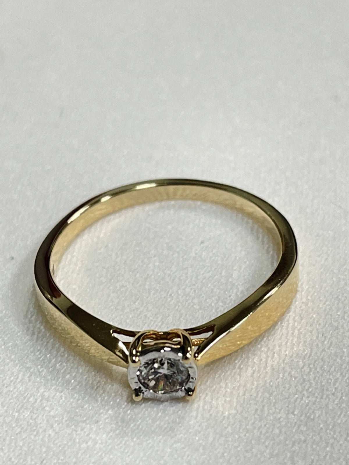 14K Yellow Gold Engagement Ring with Diamond