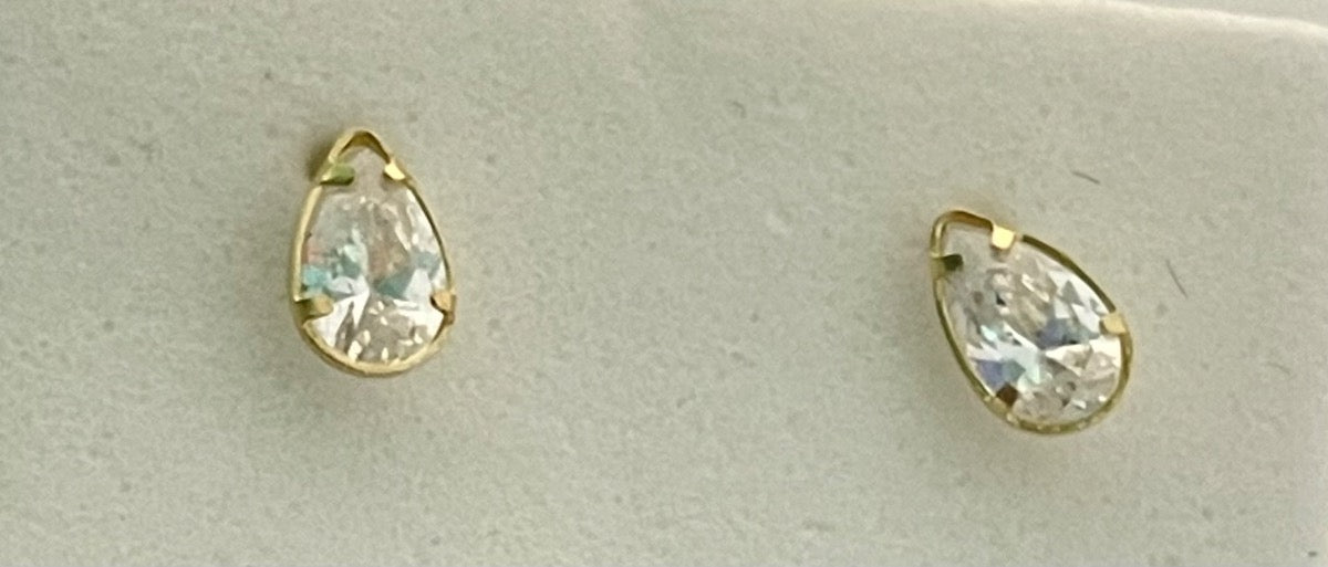 18K Yellow Gold Earring with CZ