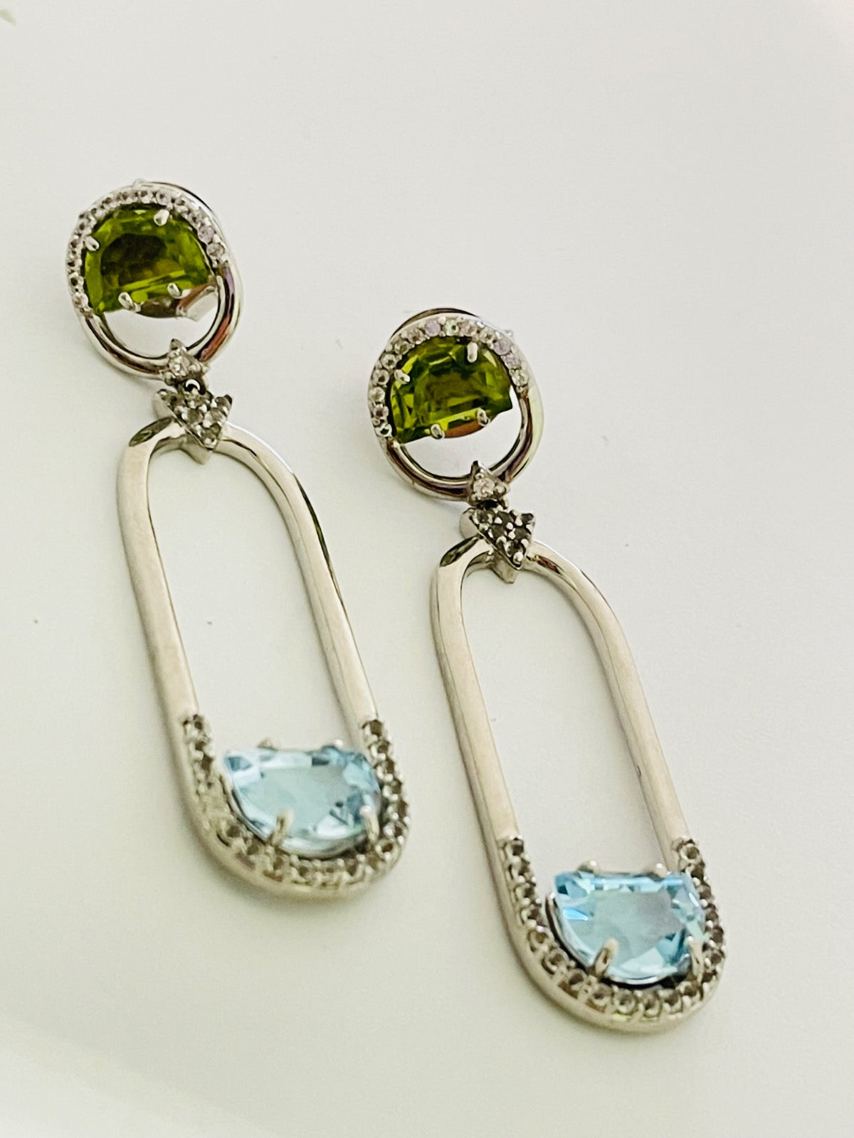 White Silver Earring with Green Gold and Topaz