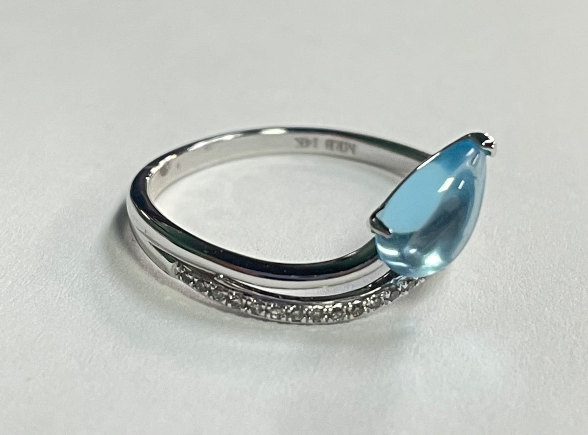 14K White Gold Ring with Topaz and Diamond