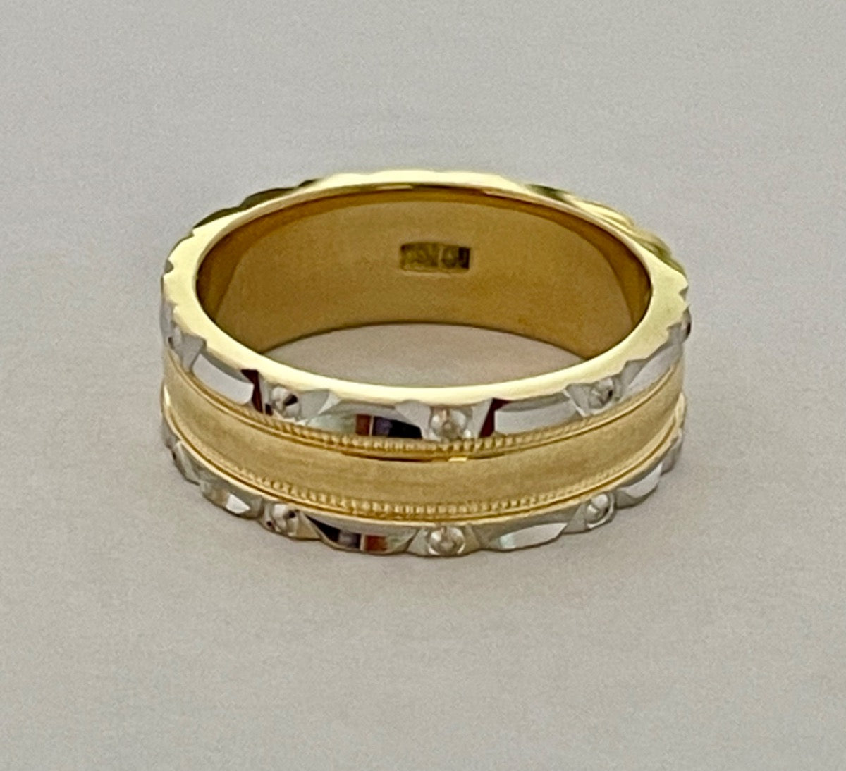 18K Two-Tone Gold Diamont Cut Wedding Band