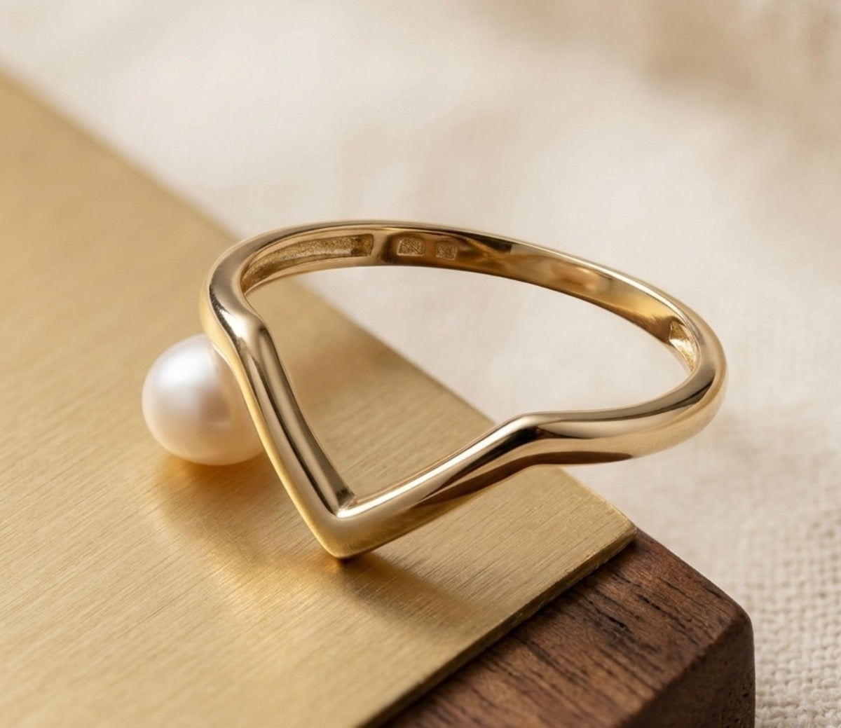 18K Yellow Gold Ring
