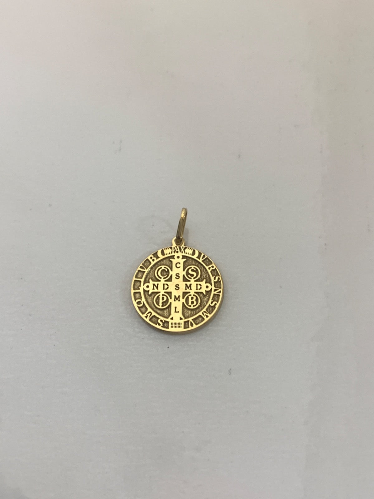 18K Yellow Gold Pendant