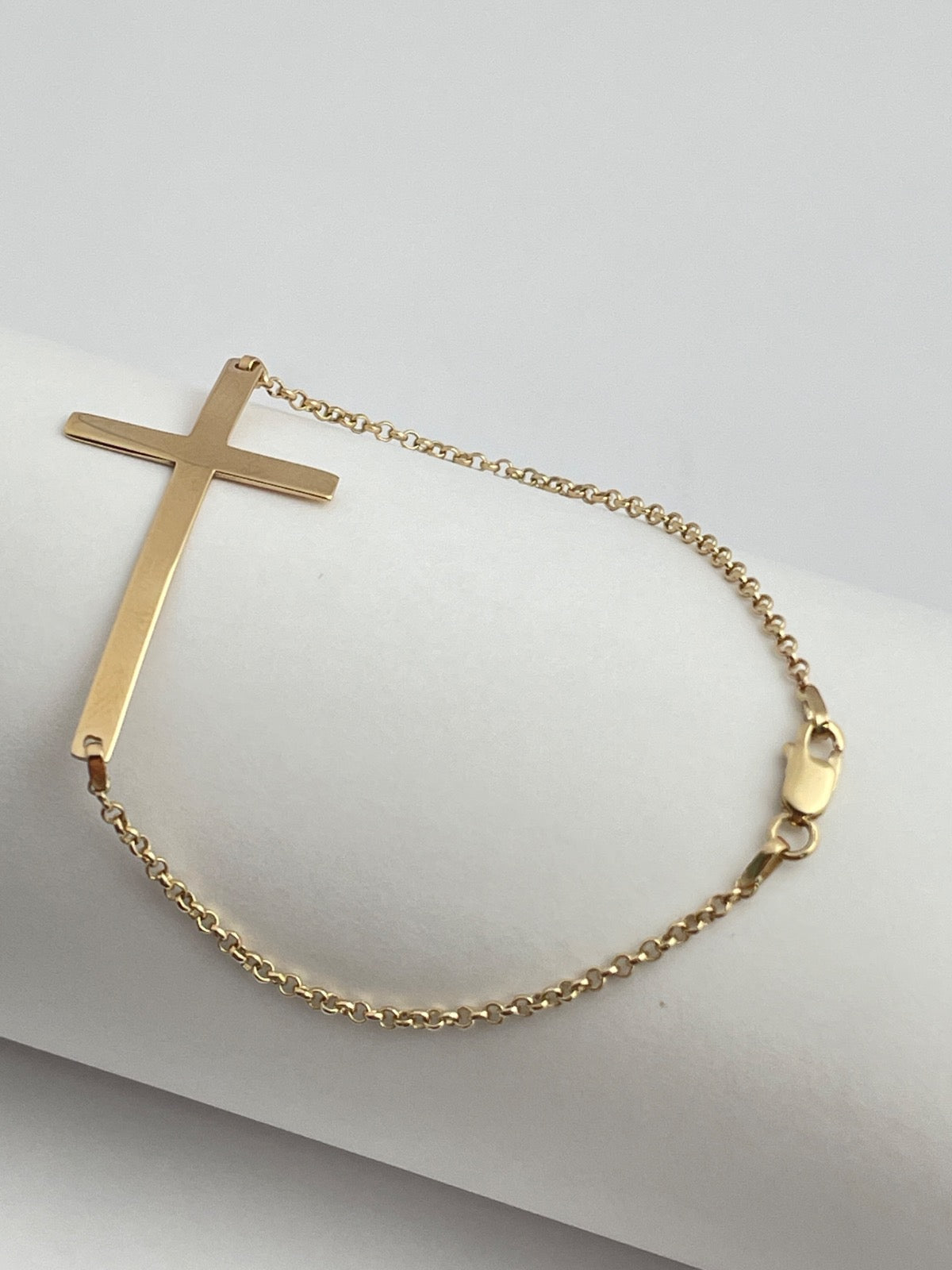 18K Yellow Gold Cross Bracelet