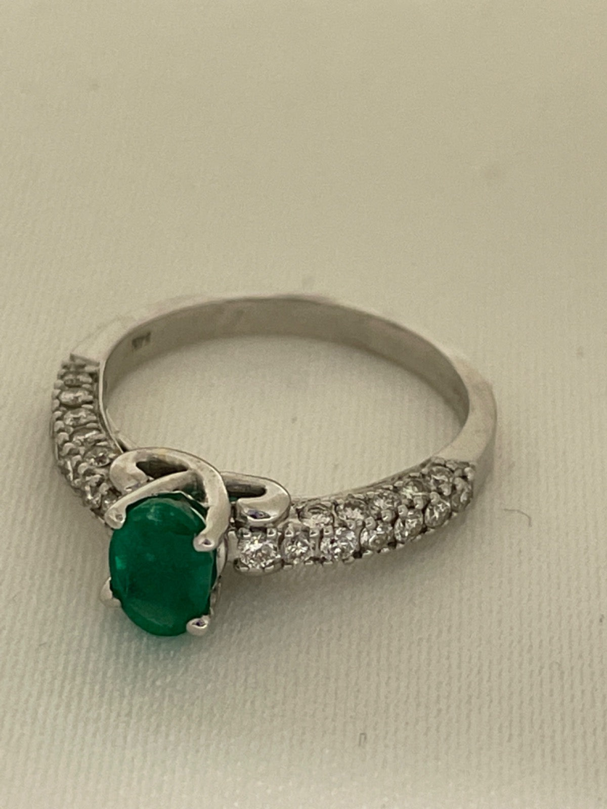 14K Yellow Gold Ring with Emerald and Diamond
