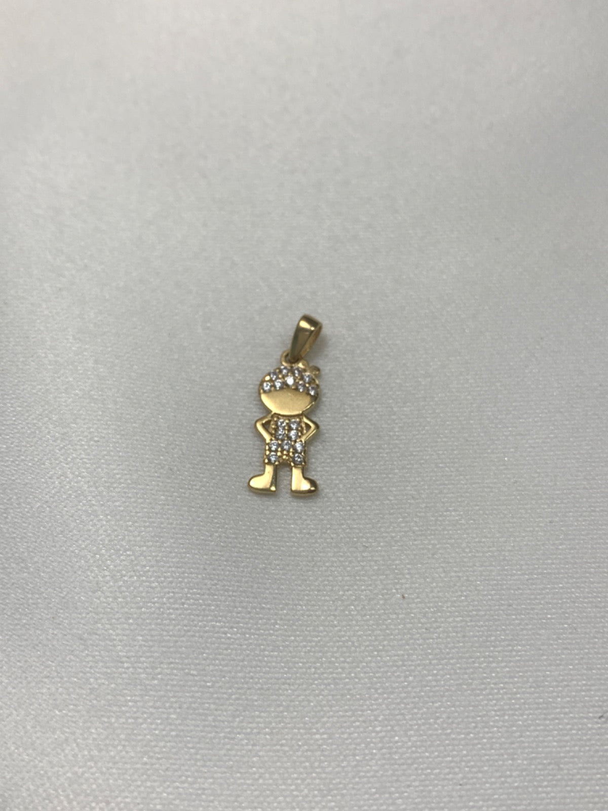 18K Yellow Gold Pendant with CZ