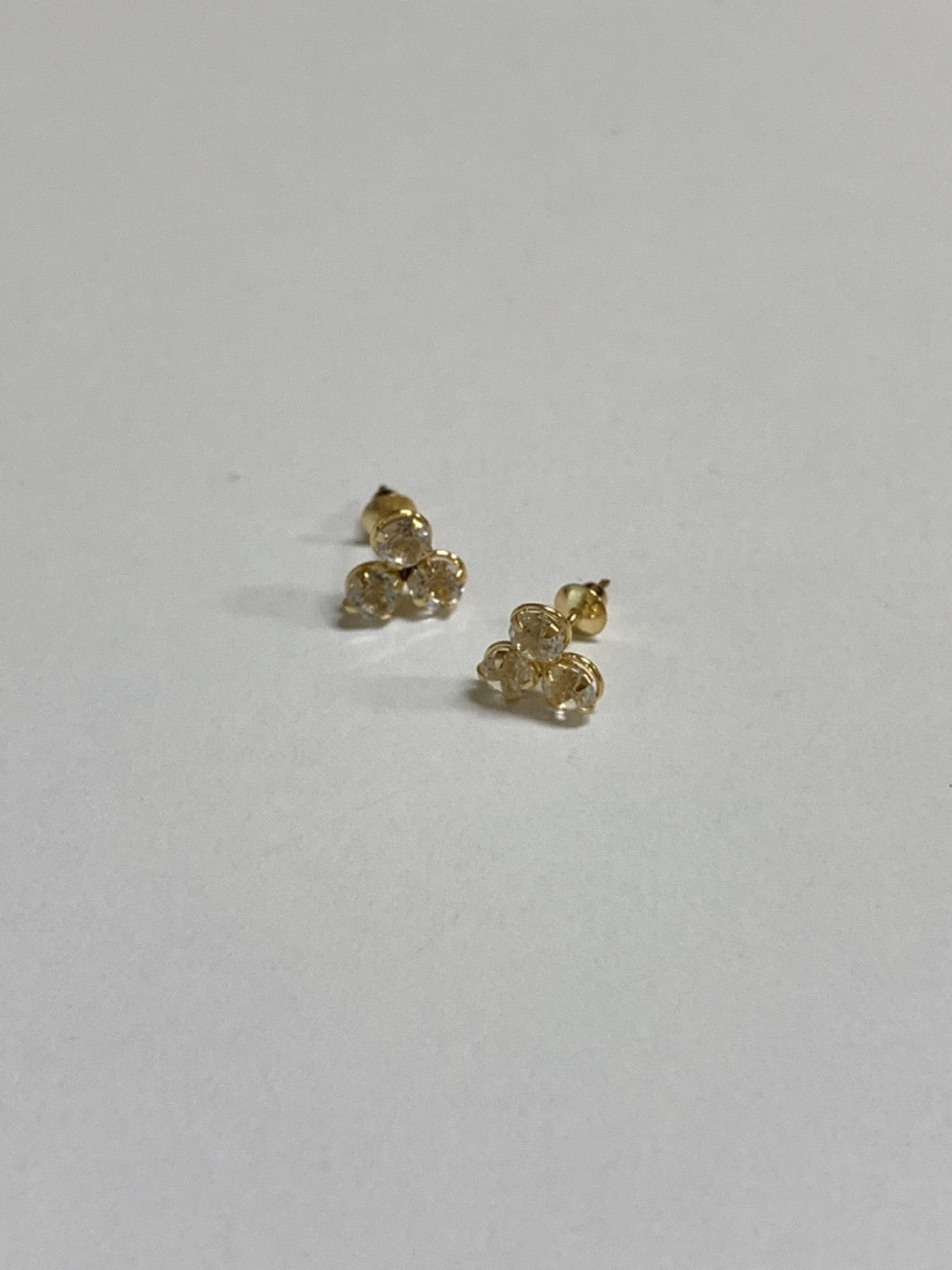 18K Yellow Gold Earring with CZ