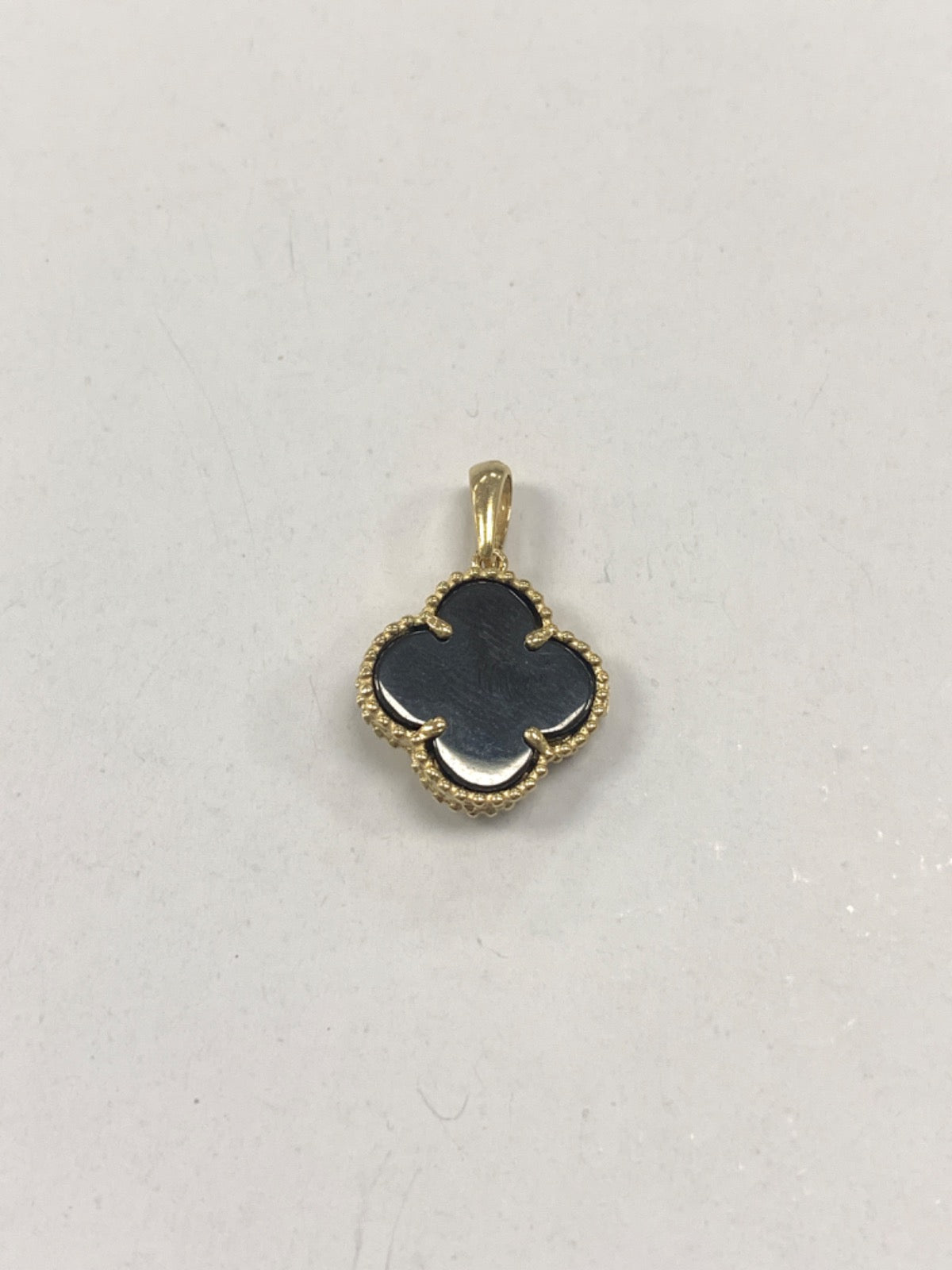 14K Yellow Gold Clover Pendant with Onyx