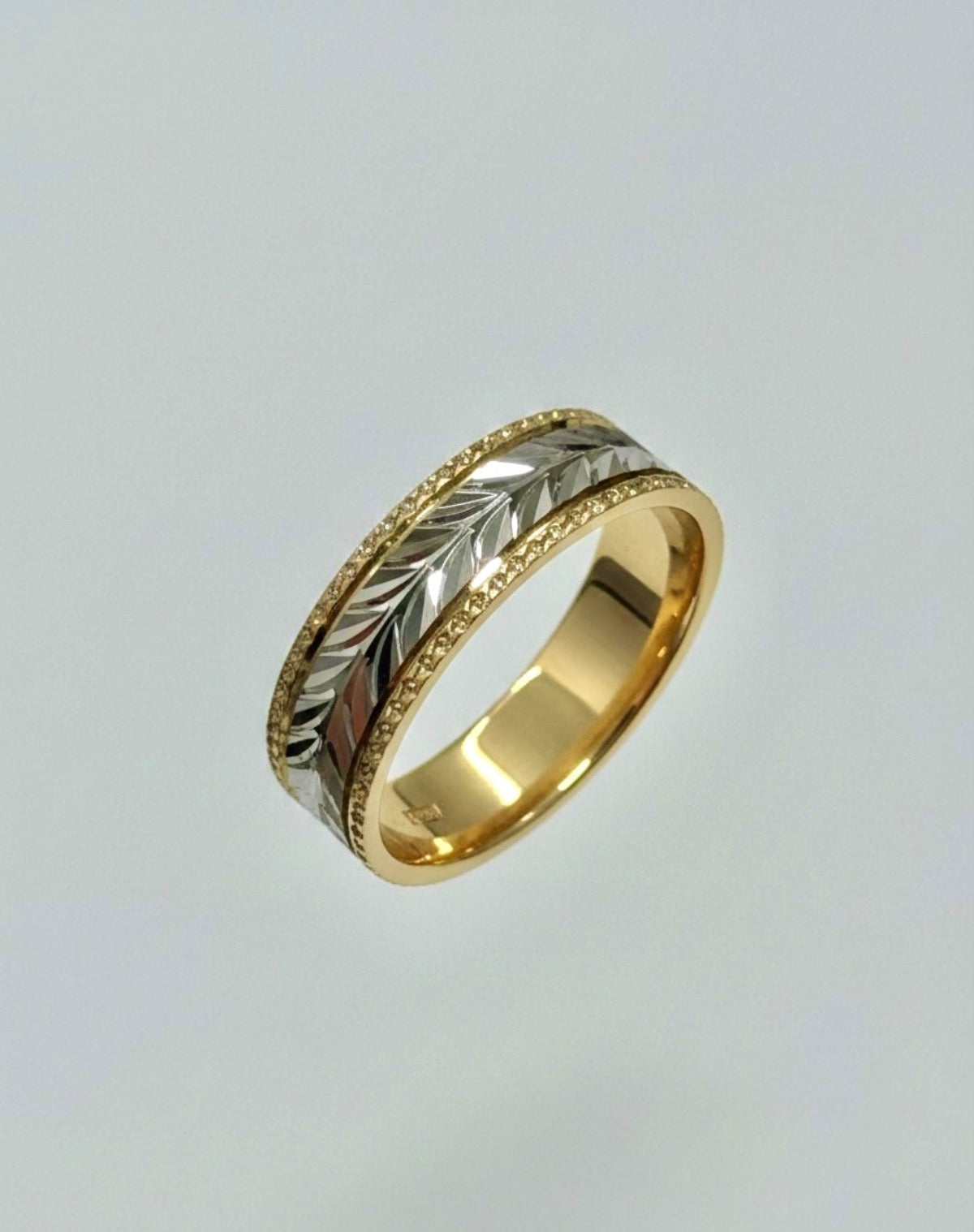 18K Two-Tone Gold Wedding Band