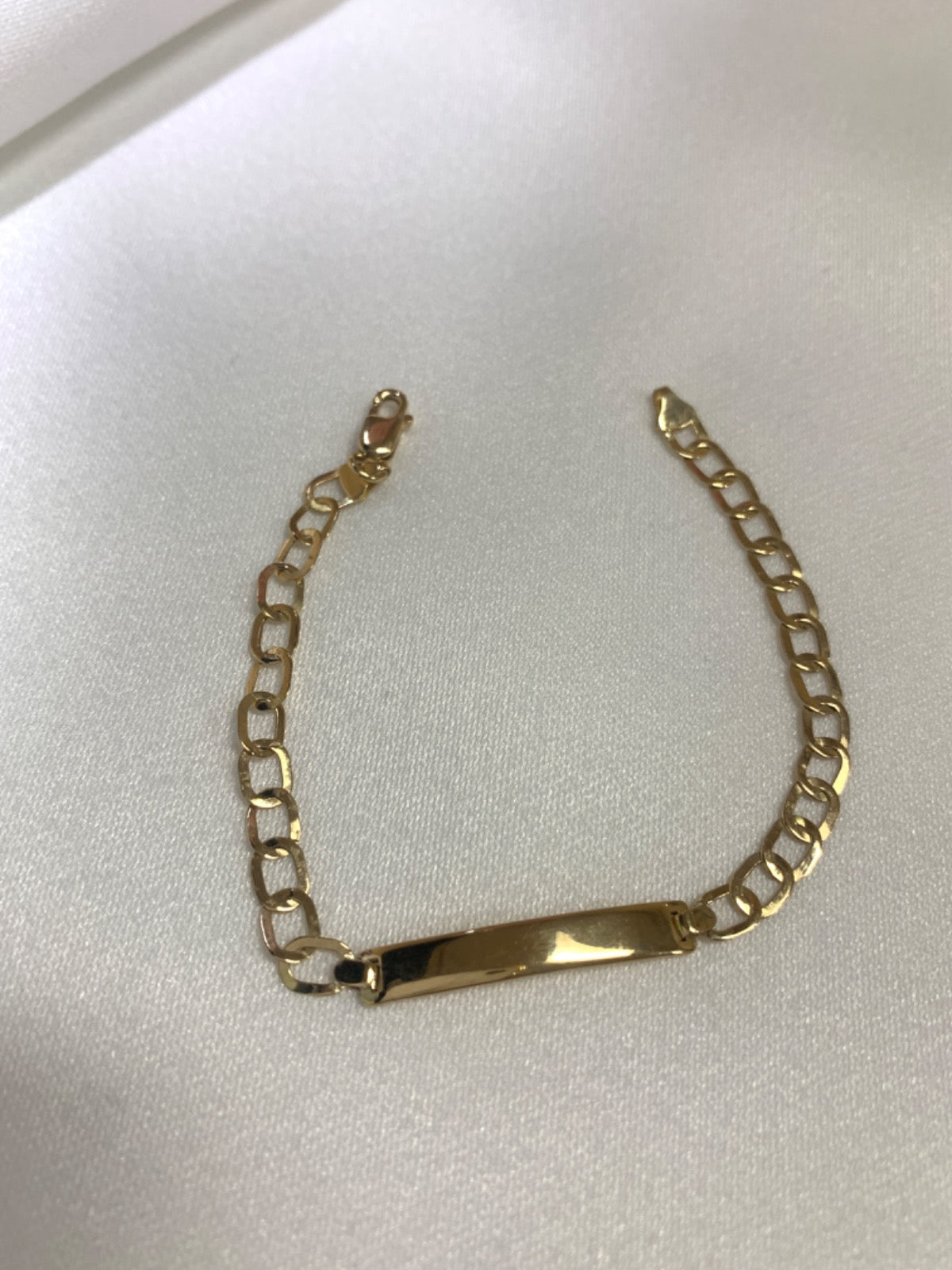 18K Yellow Gold Baby Bracelet