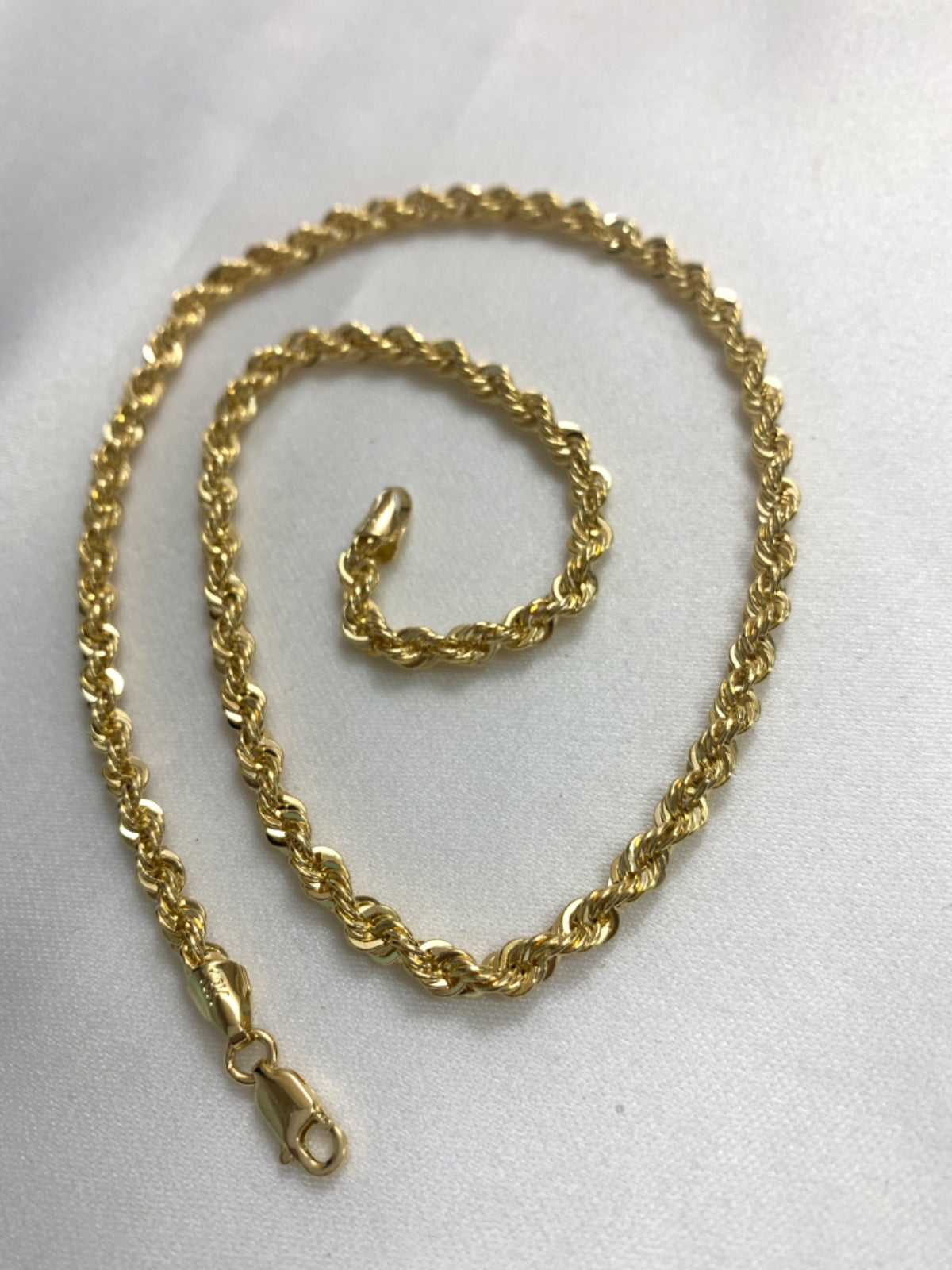 18K Yellow Gold Chain