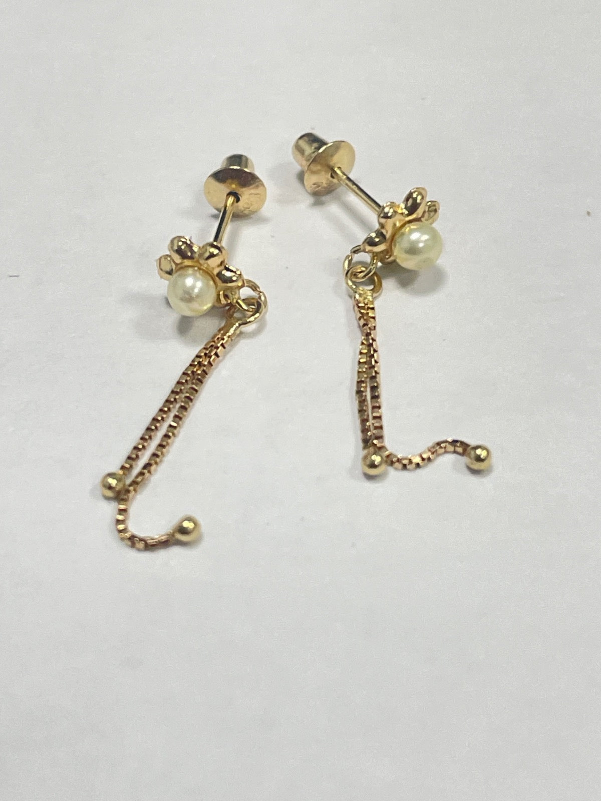 18K Yellow Gold Flower With Chain Earring with Pearl