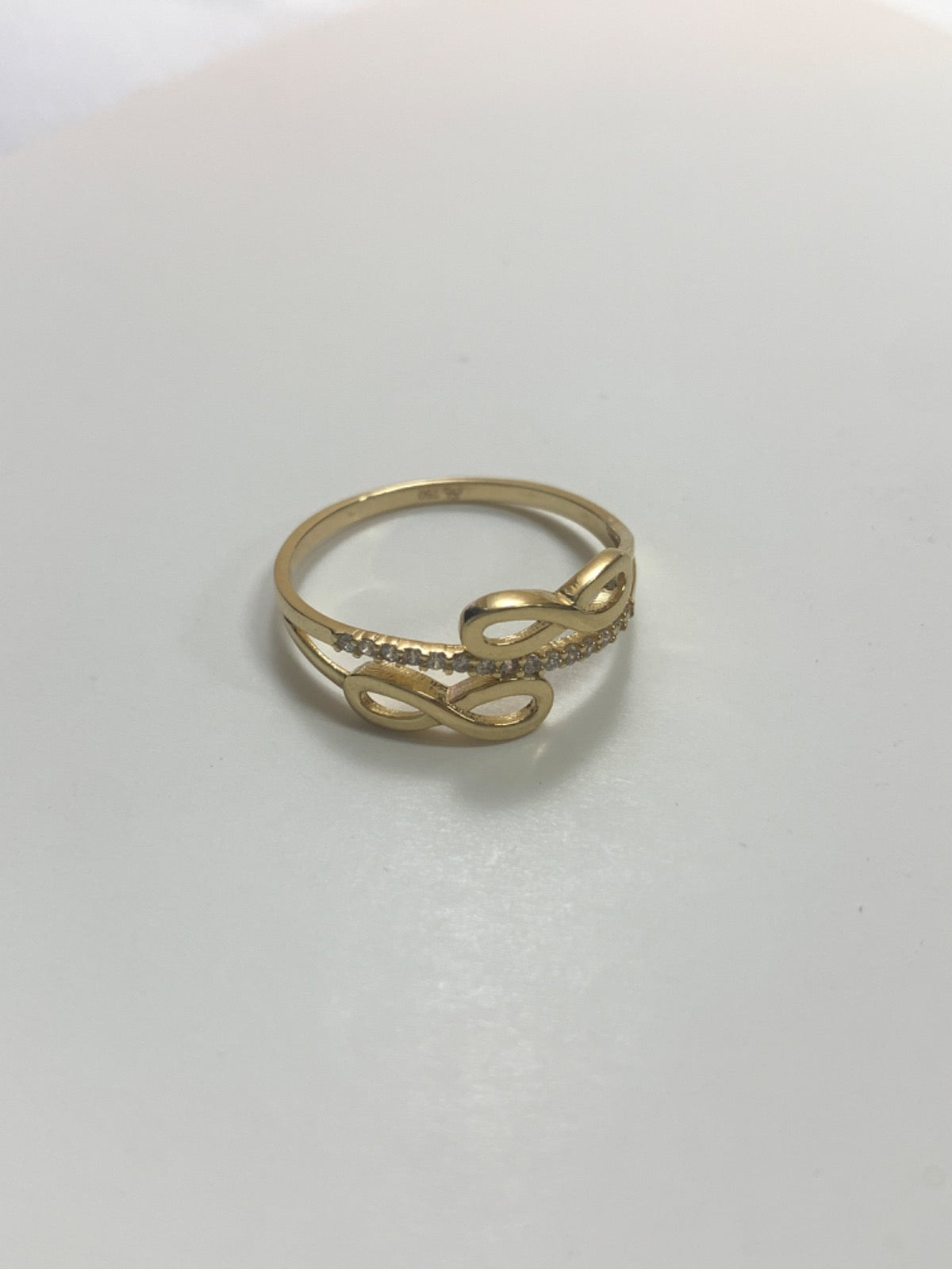 18K Yellow Gold Ring with CZ