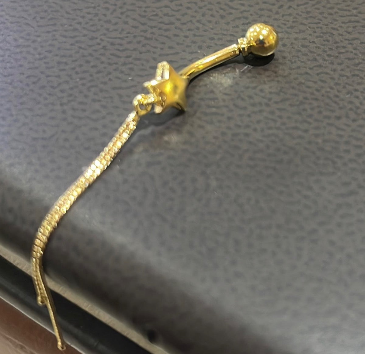 18K Yellow Gold Bellybutton Piercing
