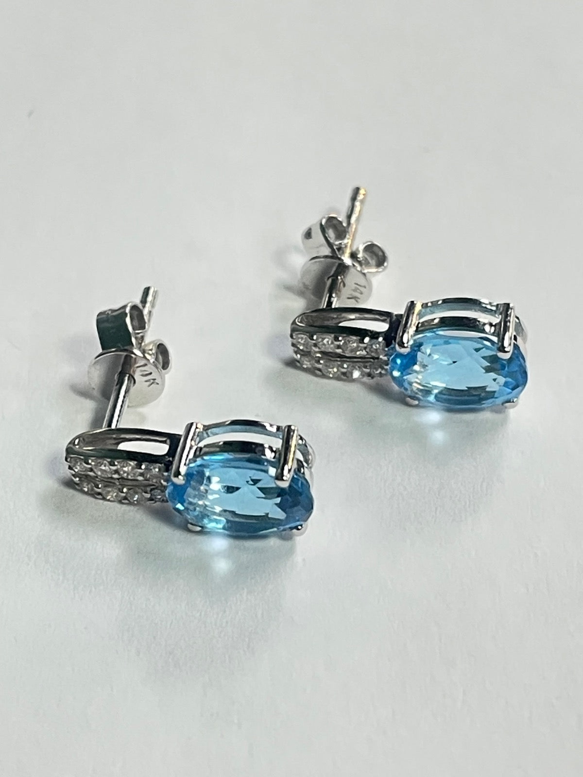 14K White Gold Earring with Diamond and Topaz