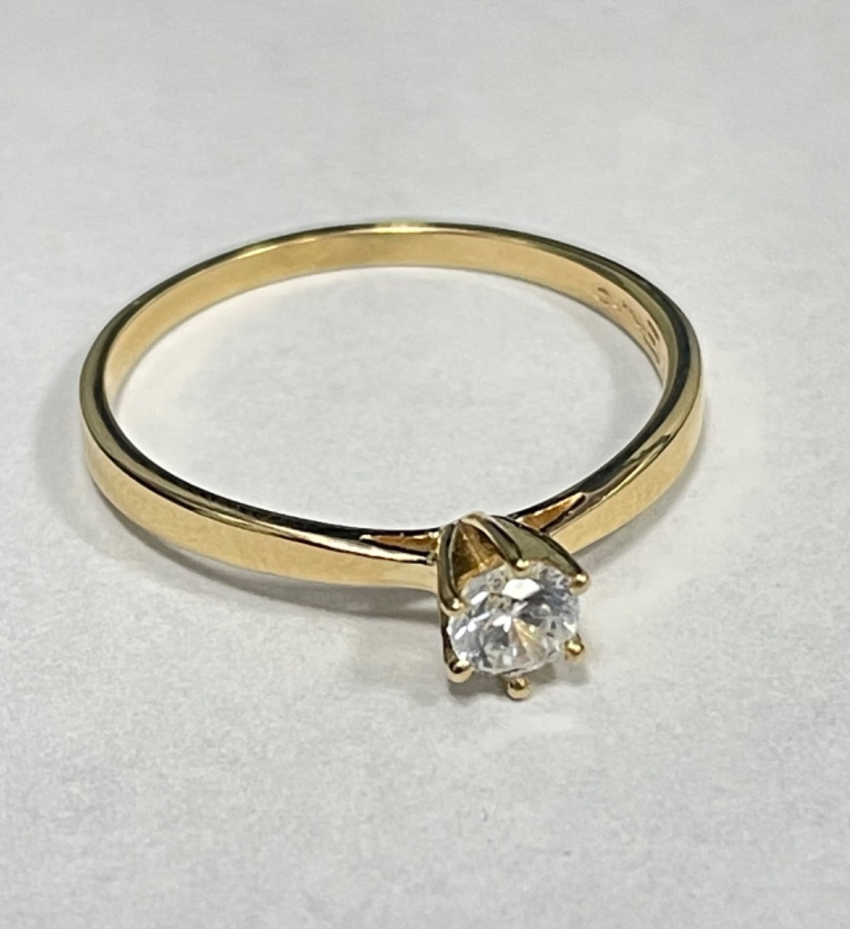 18K Yellow Gold Engagement Ring with CZ