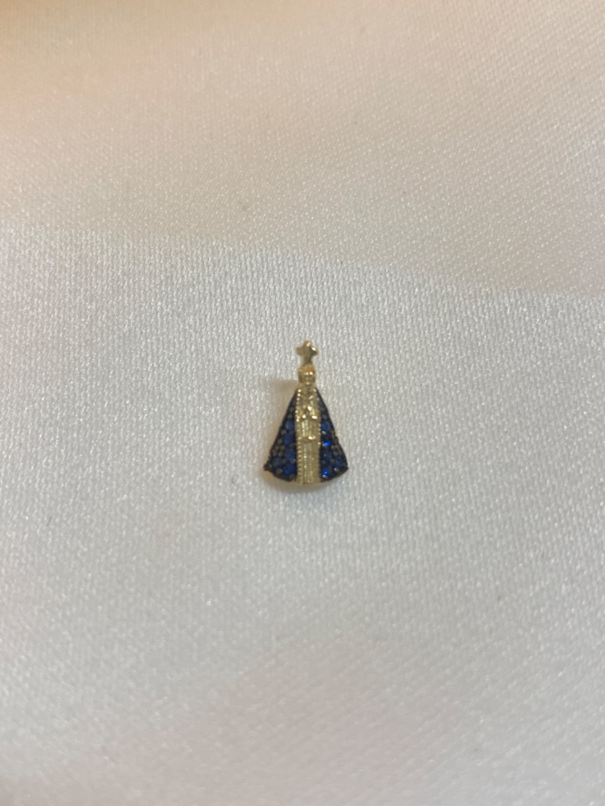 18K Yellow Gold Pendant with CZ
