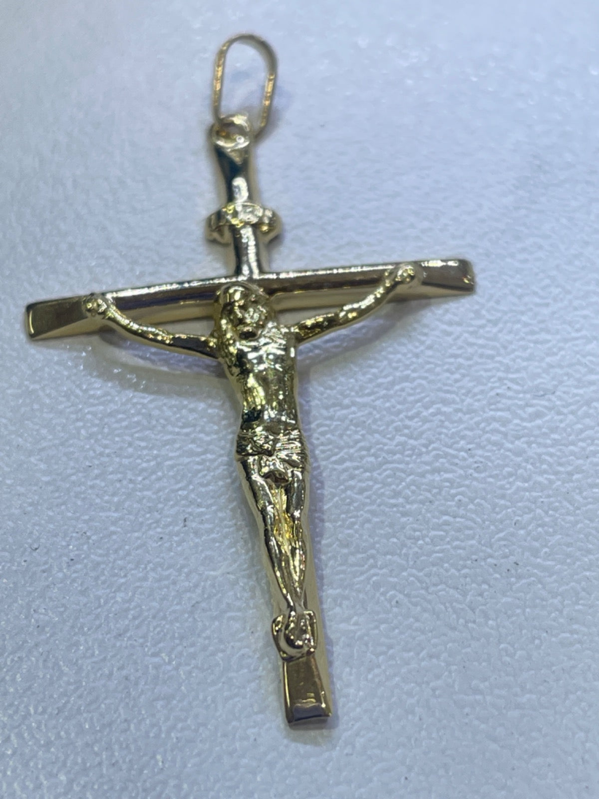18K Yellow Gold Christ Pendant
