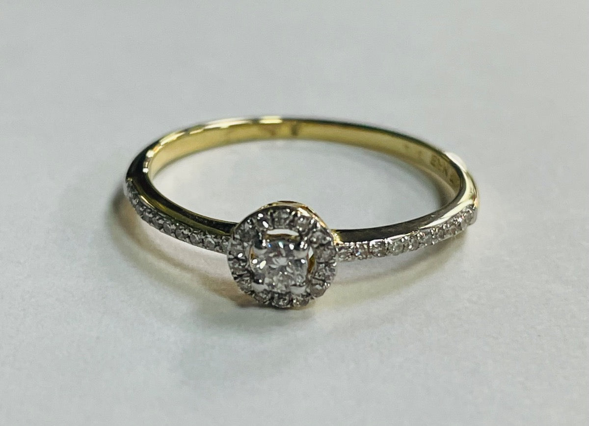 14K Yellow Gold Engagement Ring with Diamond