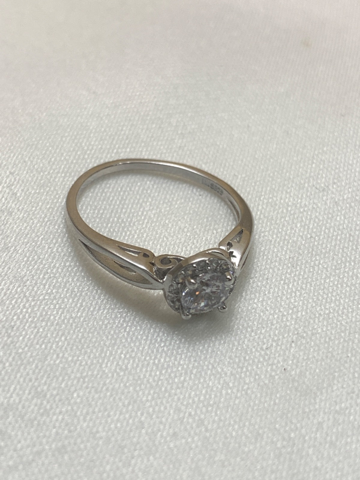 White Silver Ring with CZ