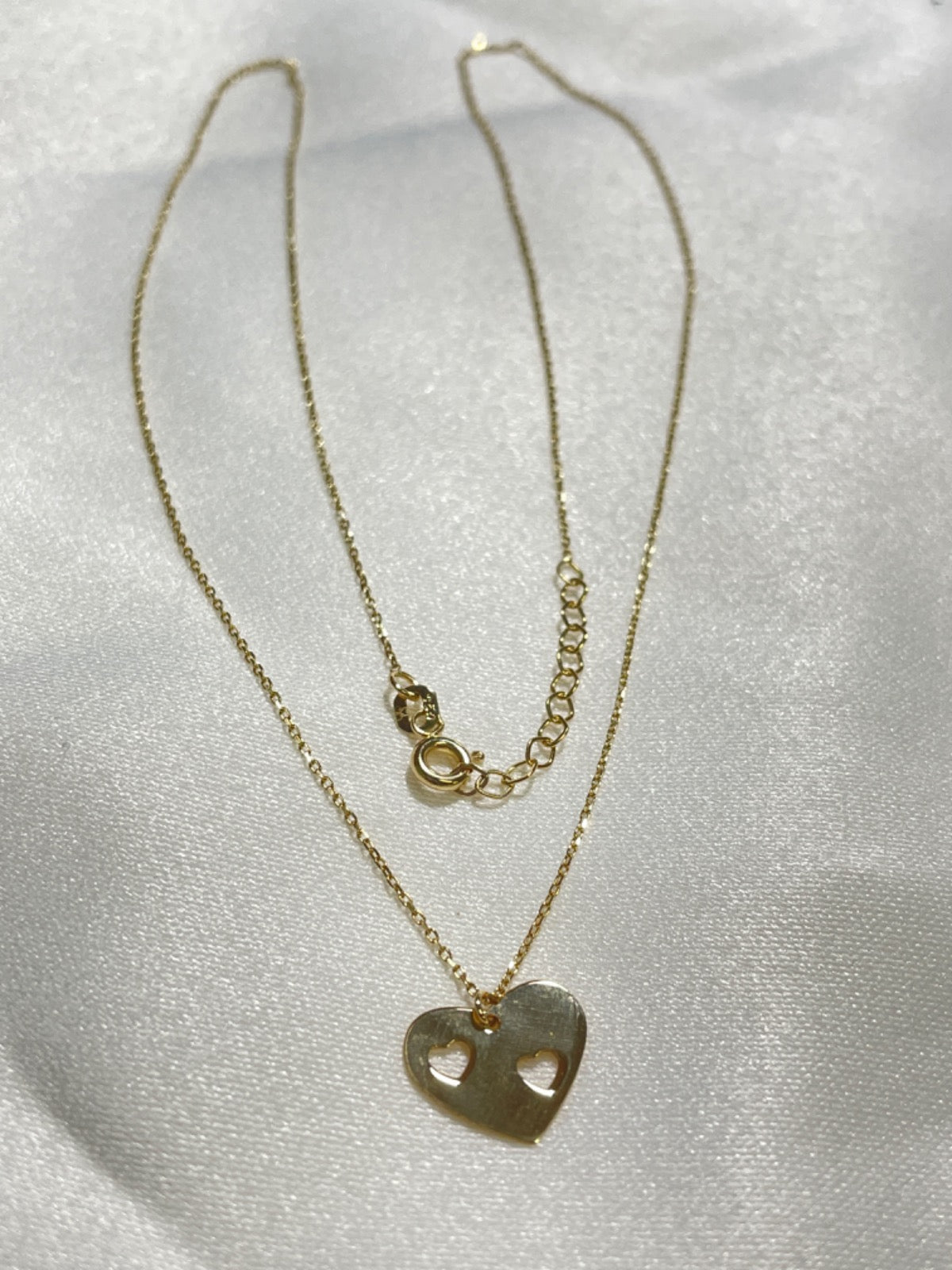 18K Yellow Gold Heart Charm Necklace Set