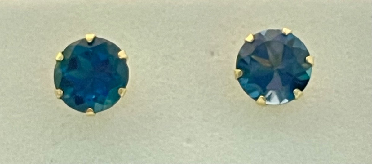 18K Yellow Gold Earring with CZ