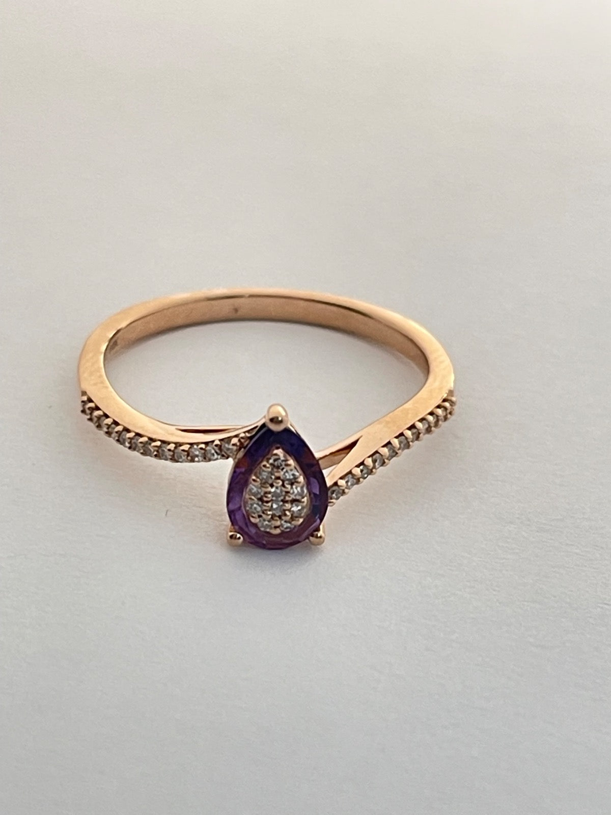 14K Rose Gold Ring with Diamond and Amethyst