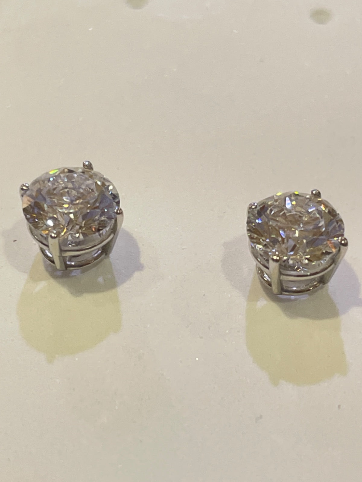 14K White Gold Earring with Lab Diamond