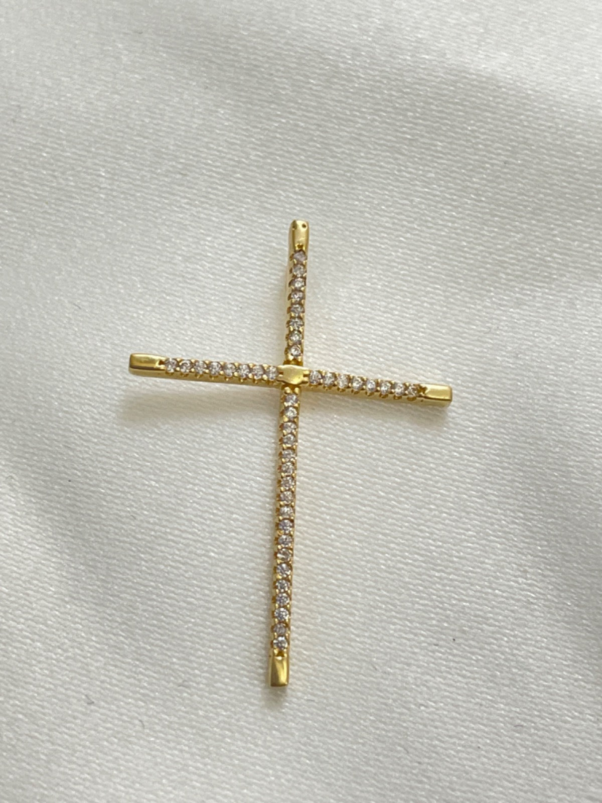 18K Yellow Gold Cruz Pendant with CZ