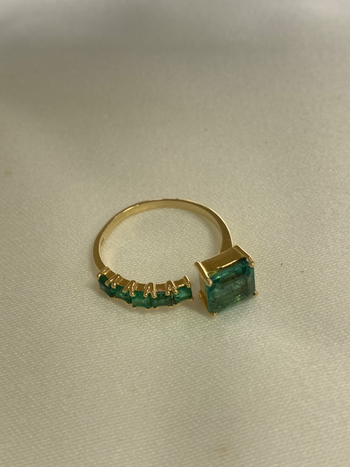 14K Yellow Gold Ring with Emerald