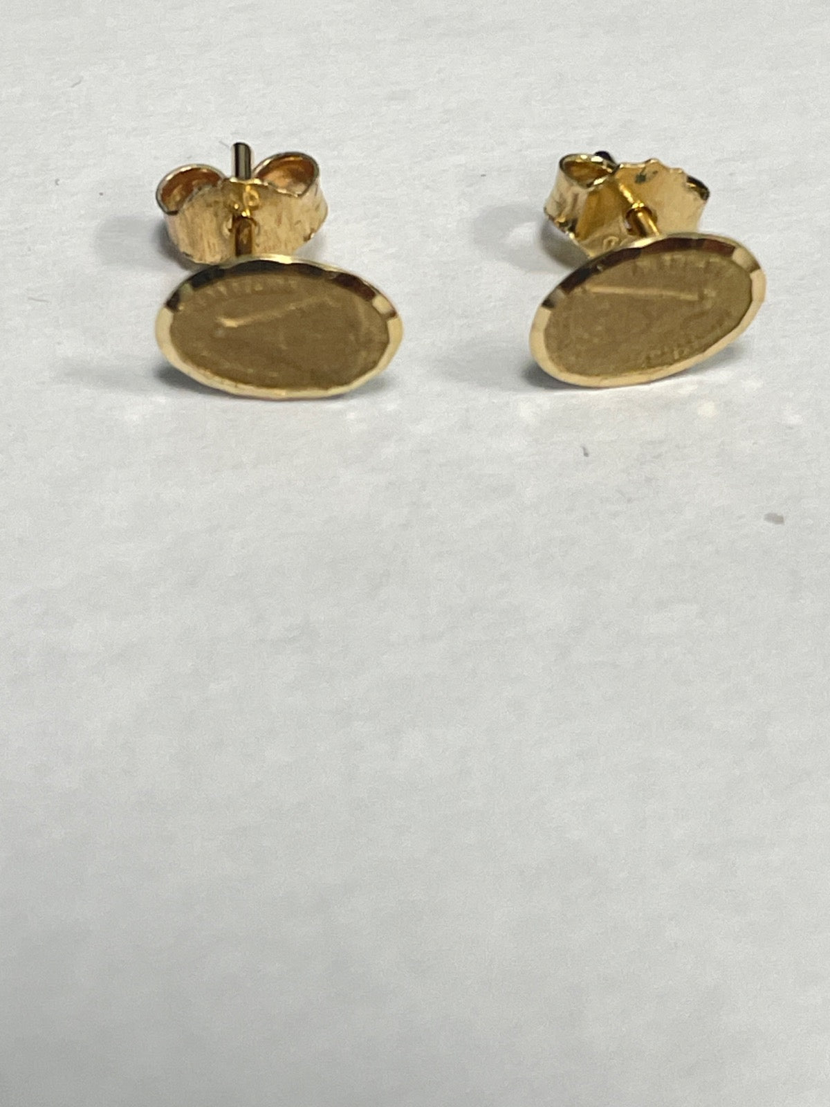 18K Yellow Gold Our Lady Earring