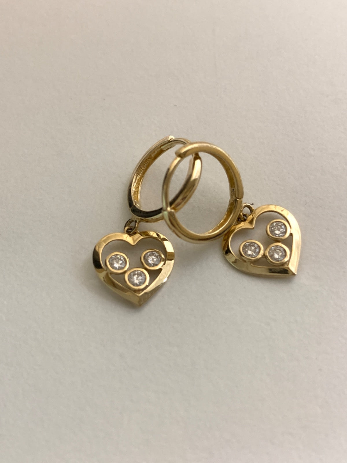 14K Yellow Gold Earring with Diamond