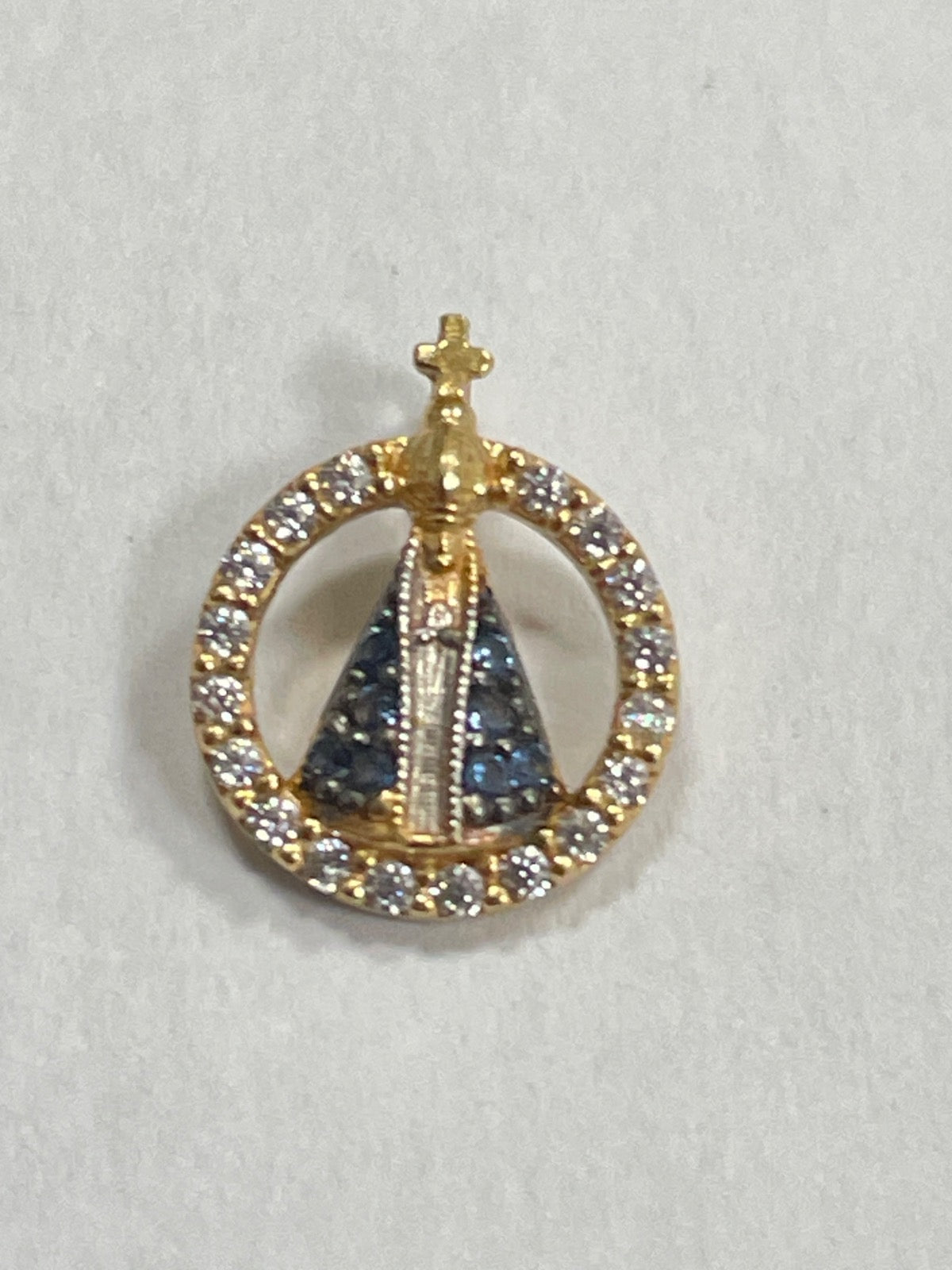18K Yellow Gold Pendant with CZ