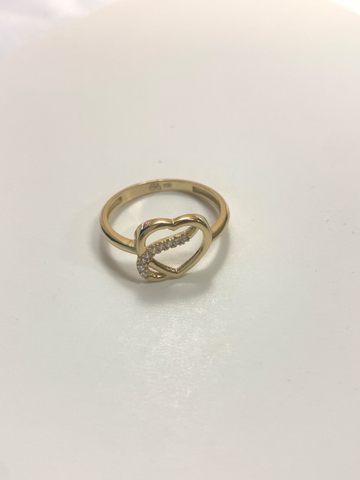18K Yellow Gold Ring with CZ