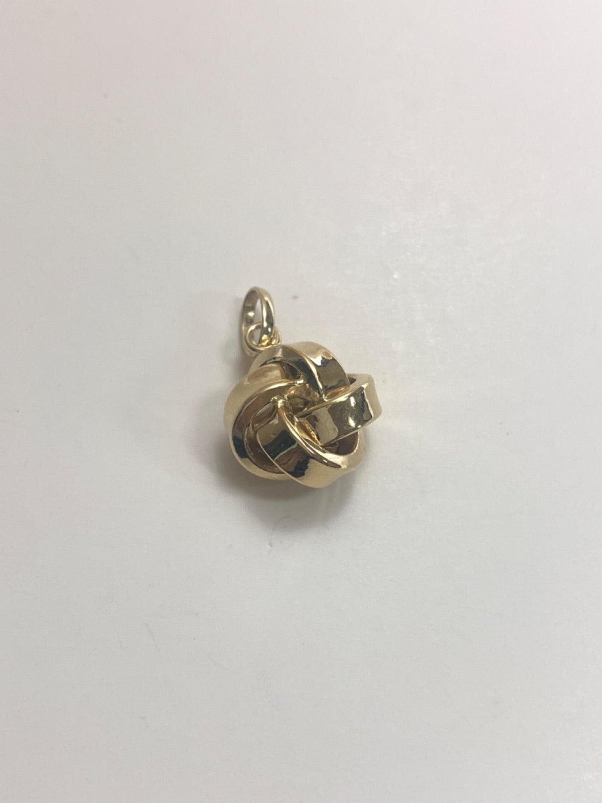 18K Yellow Gold Pendant