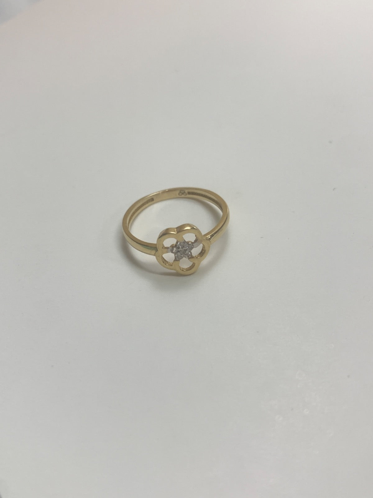 18K Yellow Gold Ring with CZ