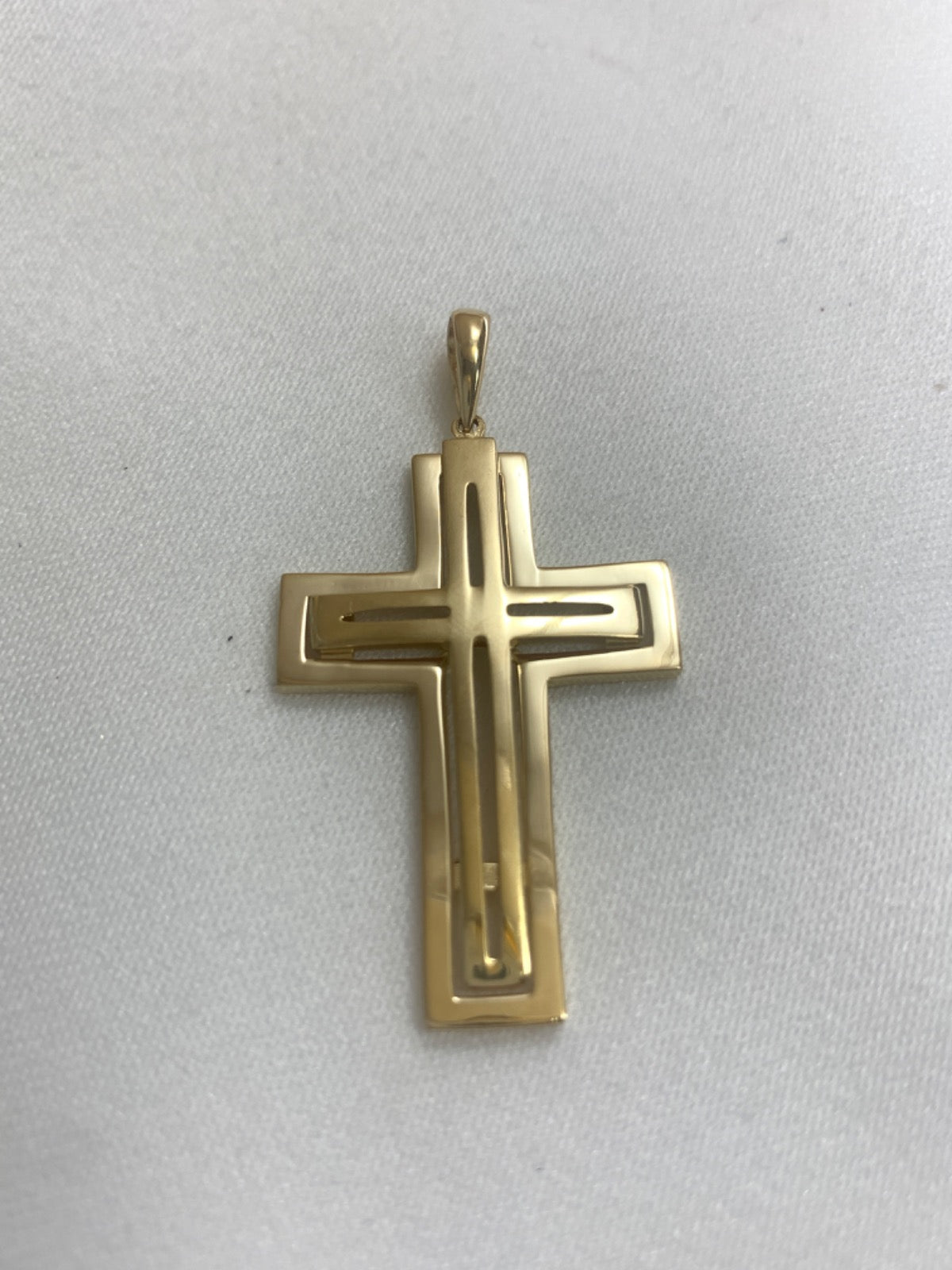 18K Yellow Gold Pendant