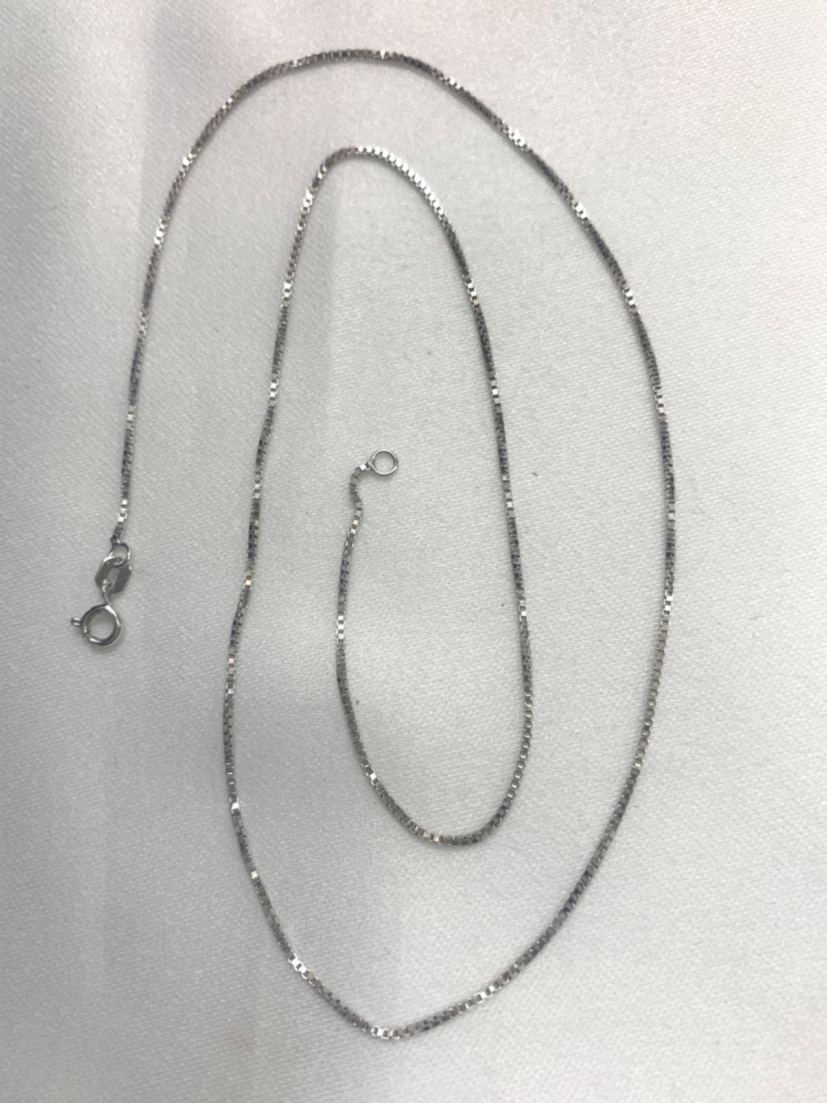 18K White Gold Chain