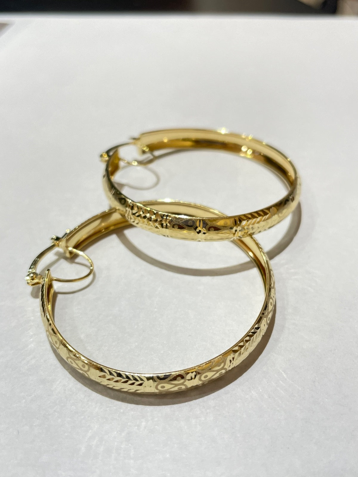 14K Yellow Gold Hoop Earring