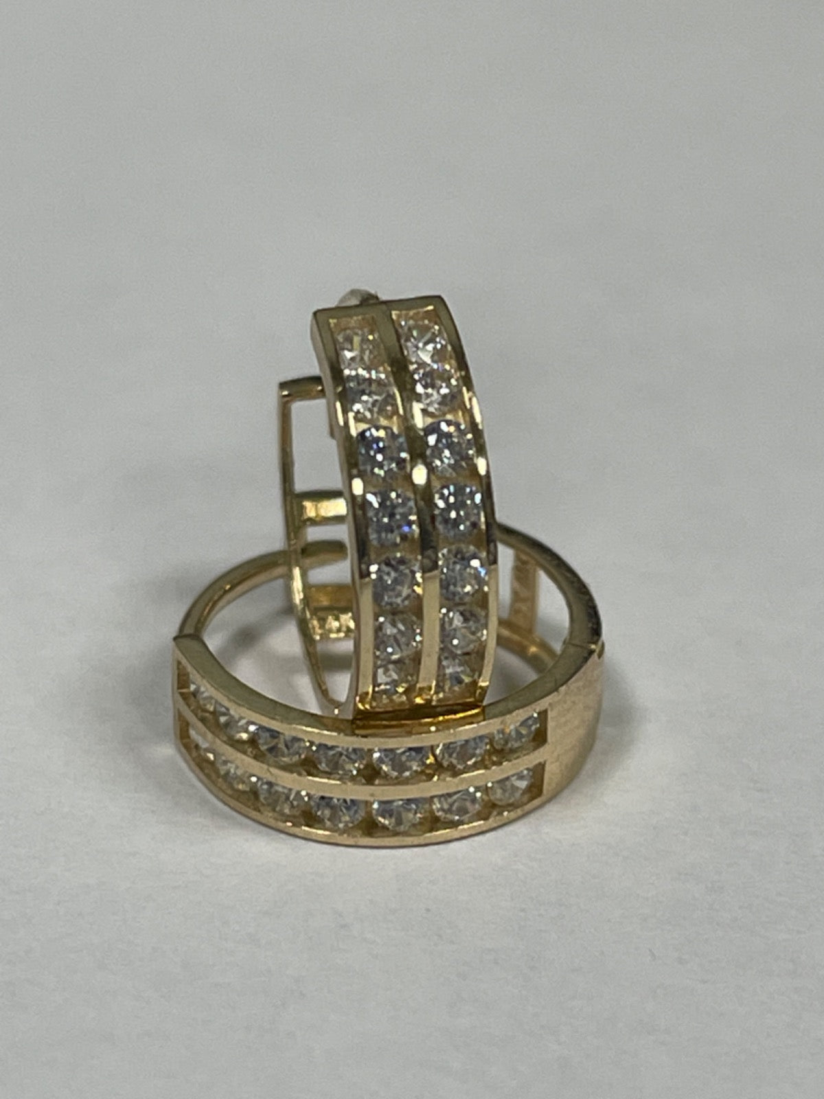 14K Yellow Gold 12mm 2Cz Rolls Small Earring