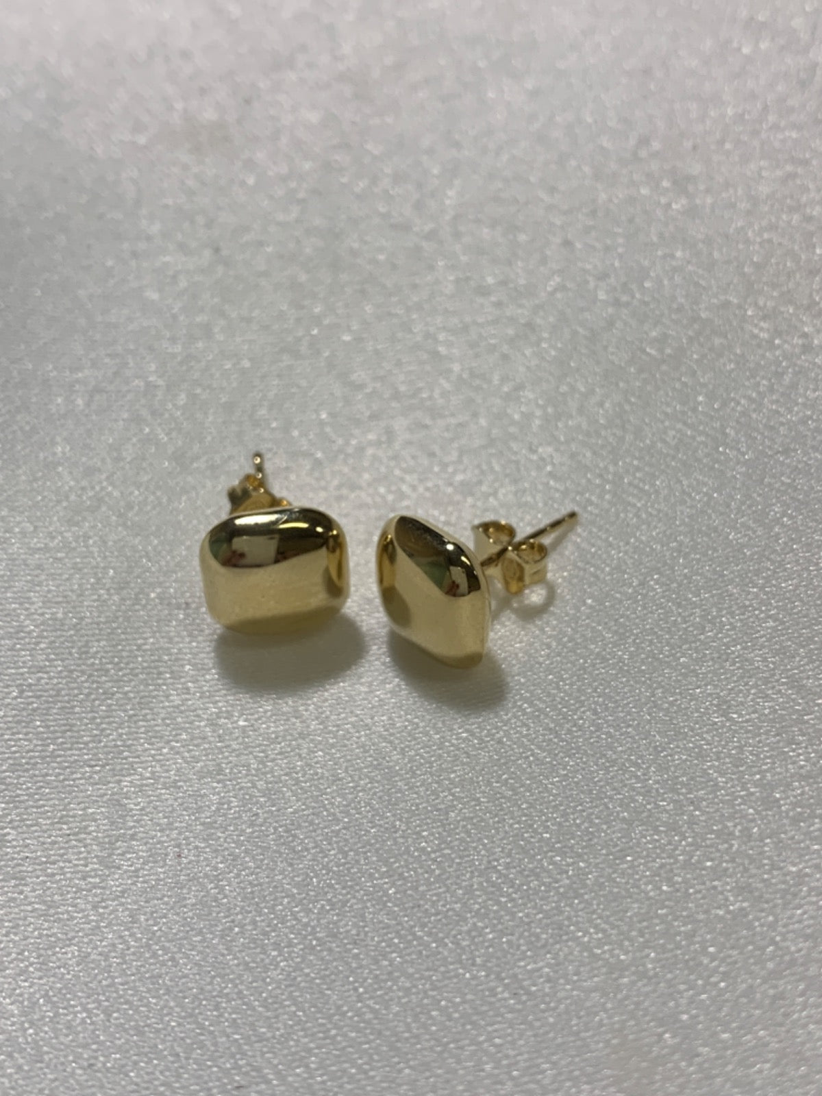18K Yellow Gold Earring