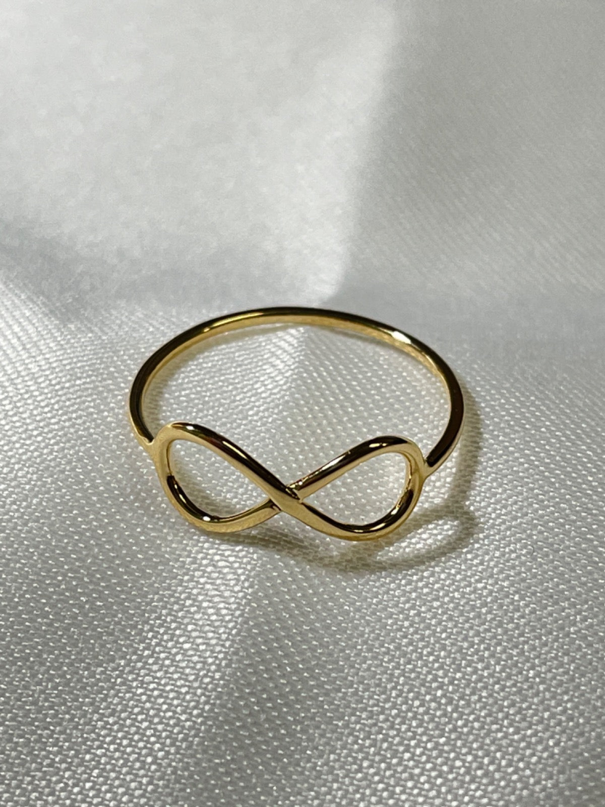 18K Yellow Gold Infinity Ring