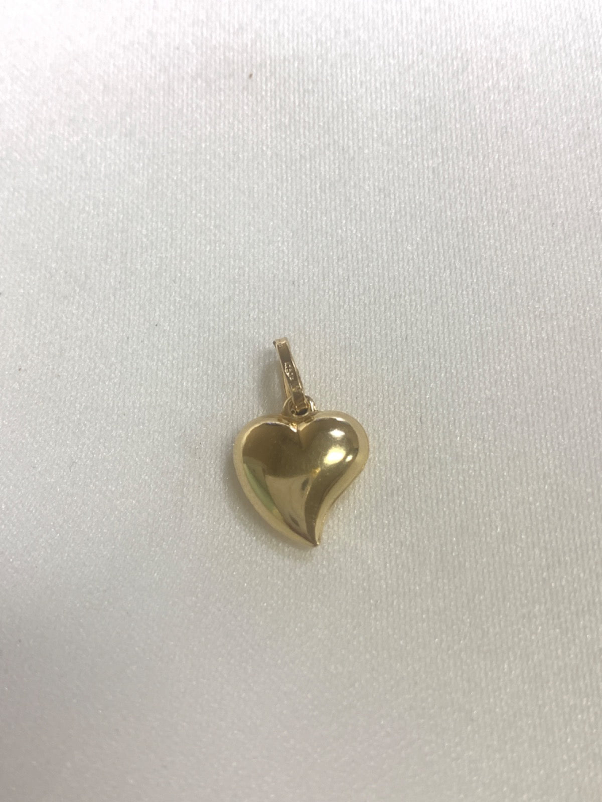 18K Yellow Gold Pendant