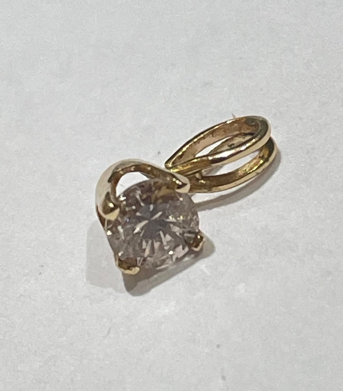 14K Yellow Gold Pendant with Diamond