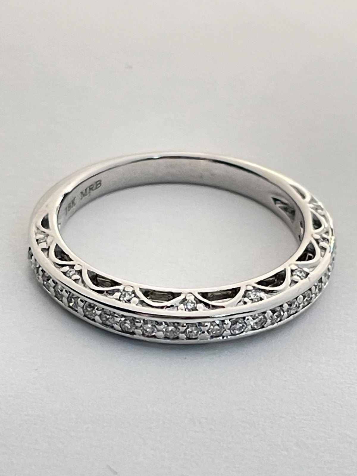 18K White Gold Engagement Ring with Diamond