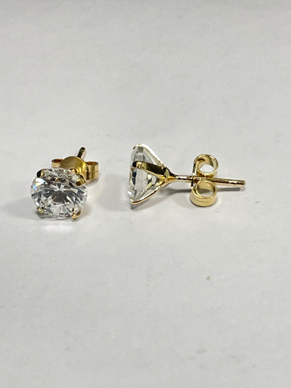 18K Yellow Gold 6mm Earring with CZ