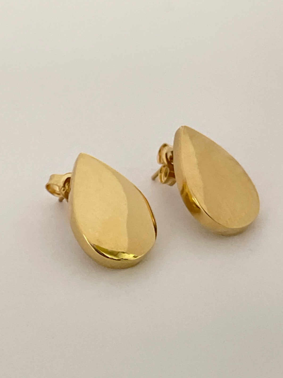 18K Yellow Gold Earring