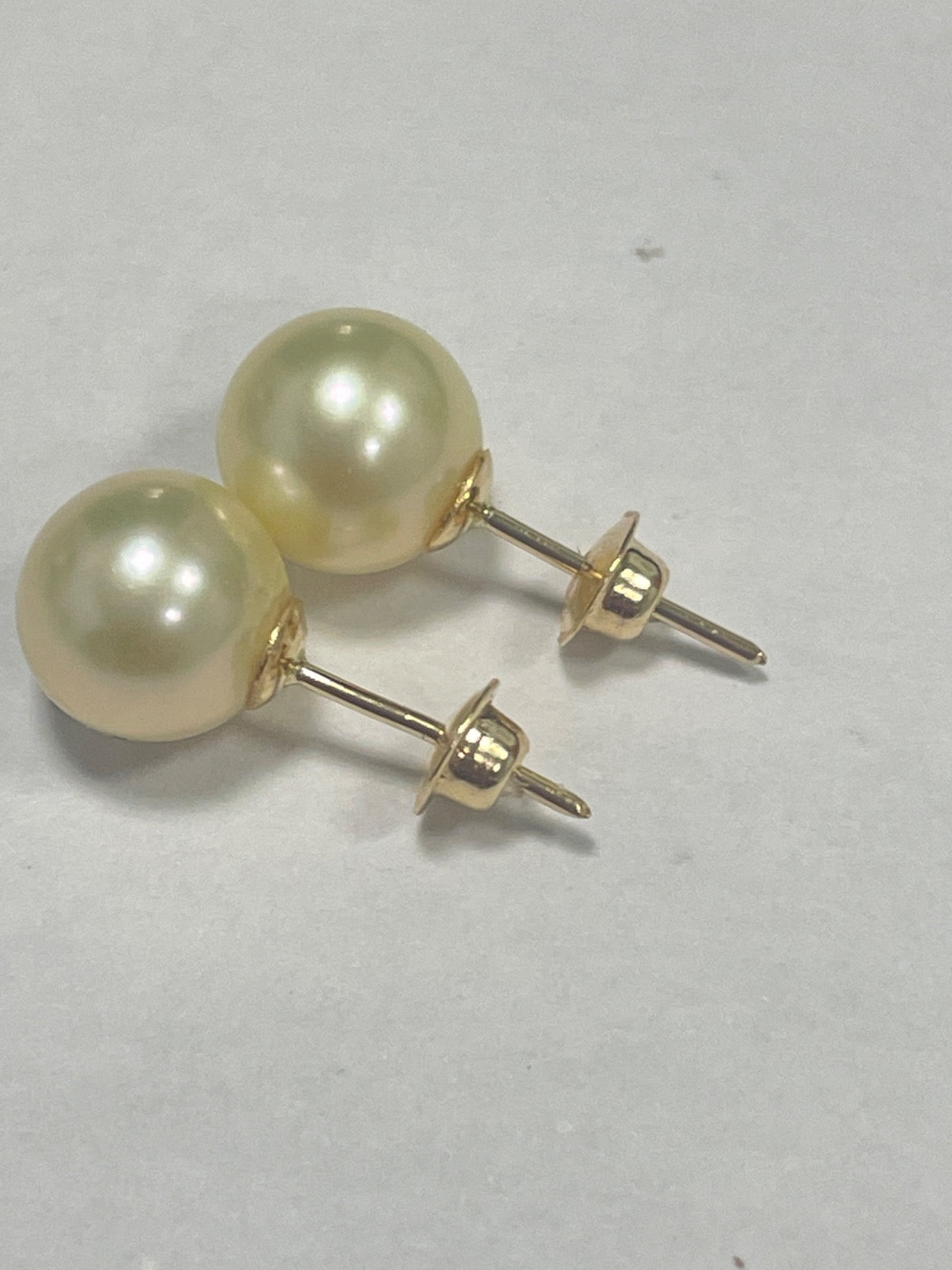 18K Yellow Gold Earring with Pearl