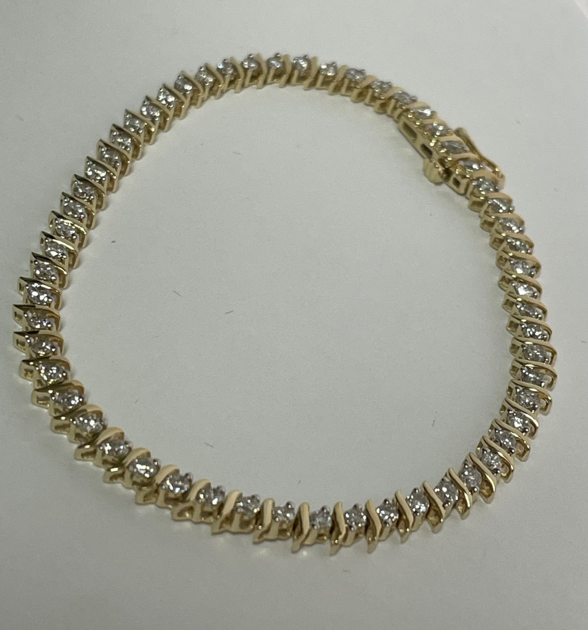 14K Yellow Gold Bracelet with Diamond