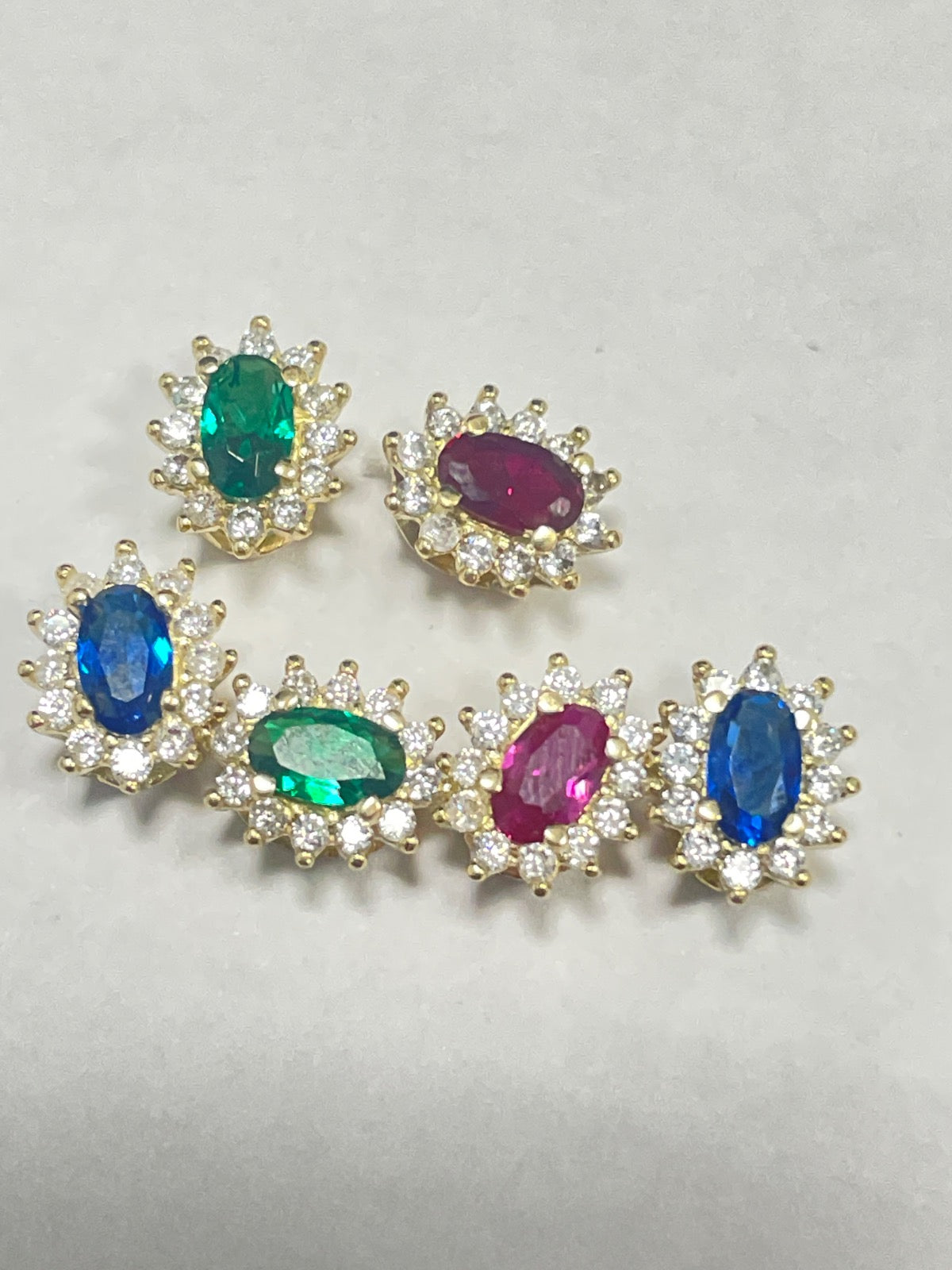 18K Yellow Gold Multicolor Pendant with CZ